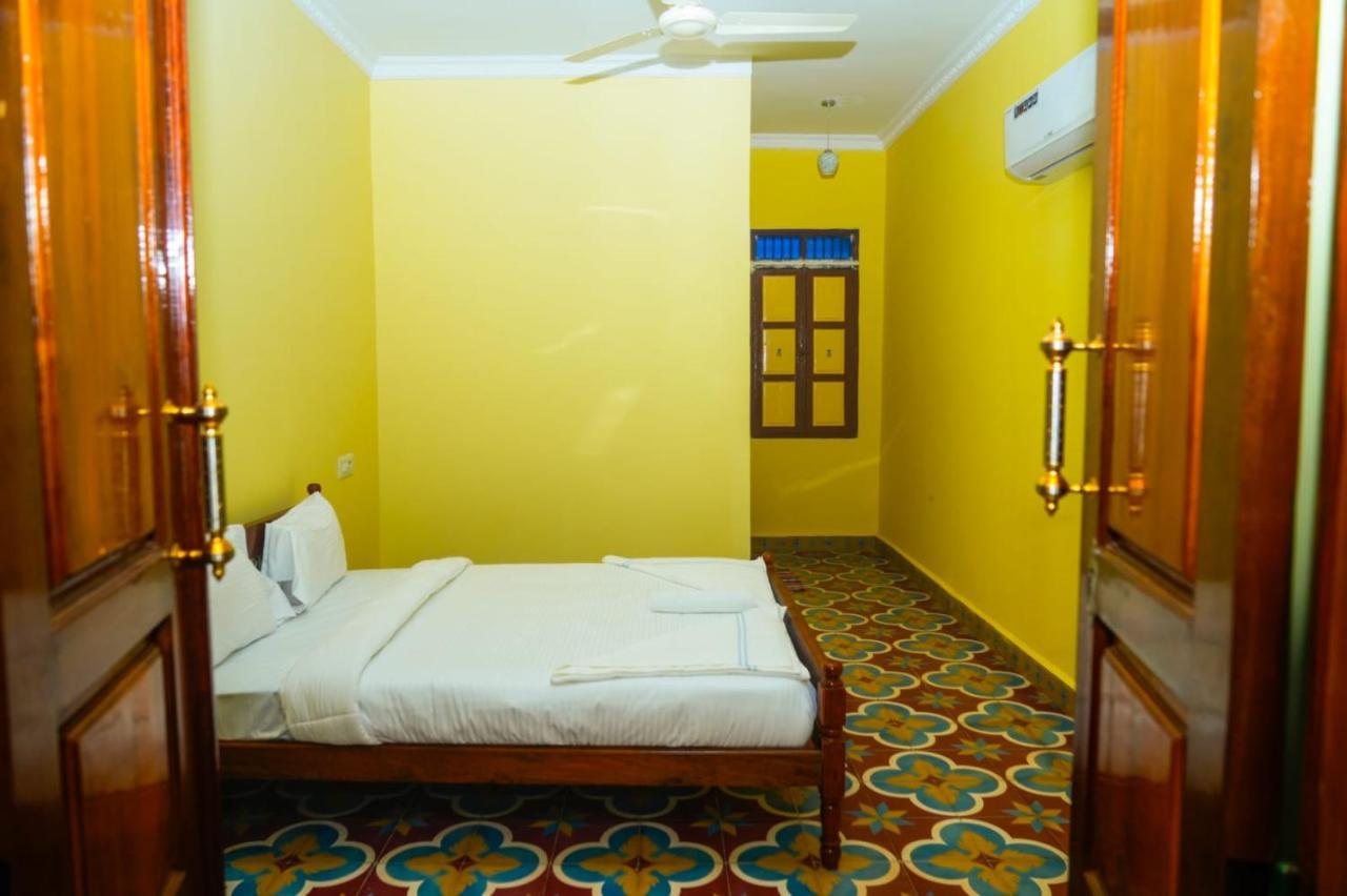 Chettinad Manor Hotel Kanadukattan Ngoại thất bức ảnh